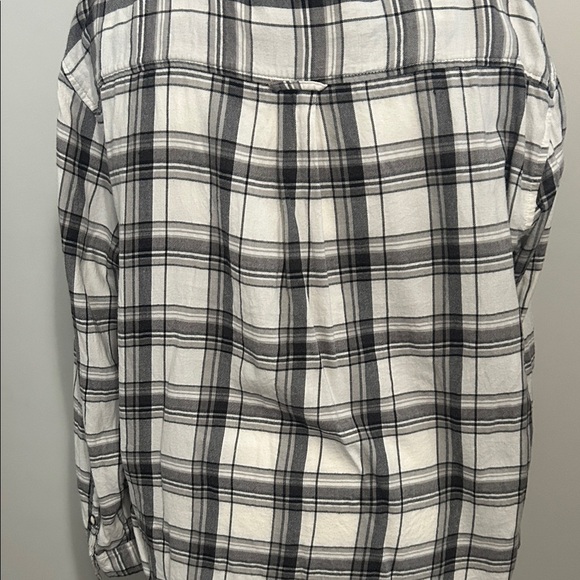 American Eagle Outfitters Gray and White Flannel Shirt , Pearl Buttons - Picture 3 of 8